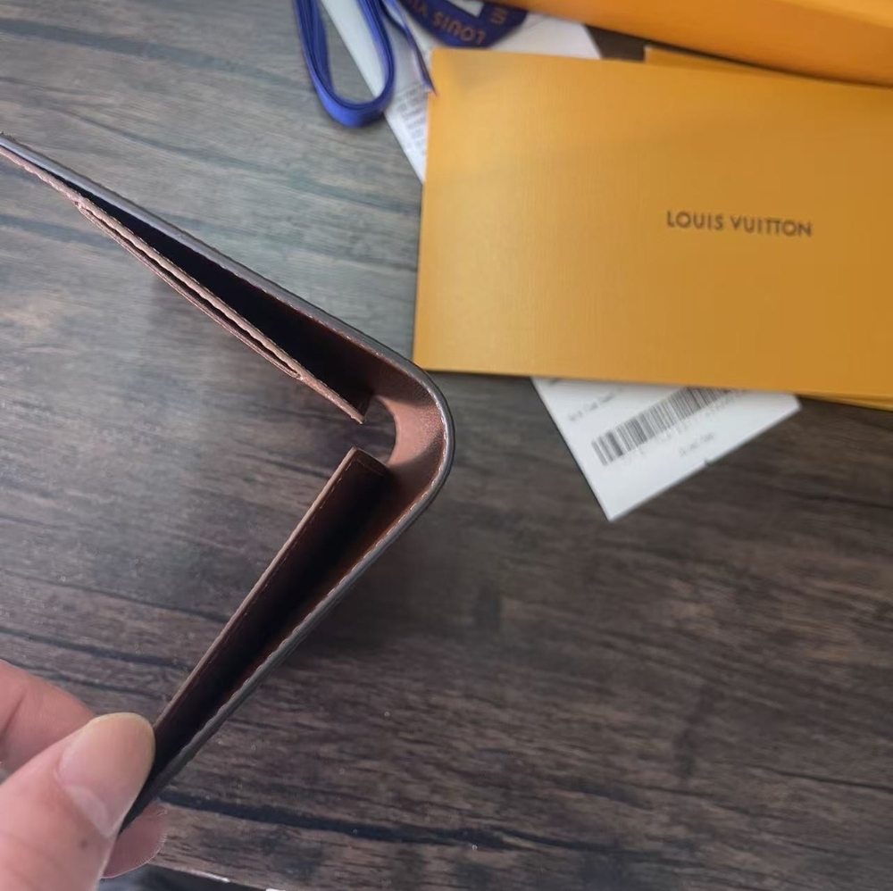 Louis Vuitton Passport Cover - Picture 10 of 11